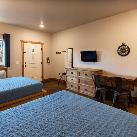 The Woods Lodging Kingston ภายนอก รูปภาพ