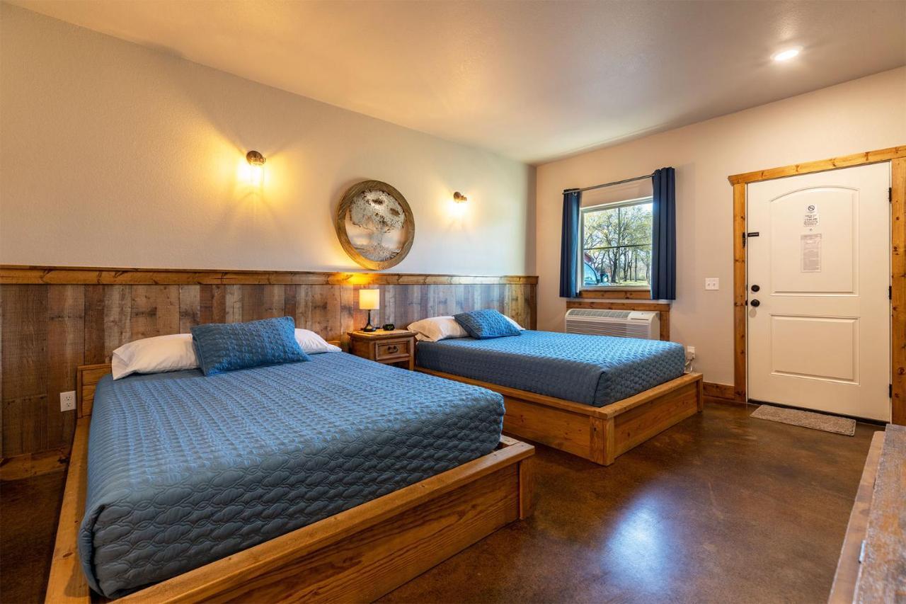 The Woods Lodging Kingston ภายนอก รูปภาพ