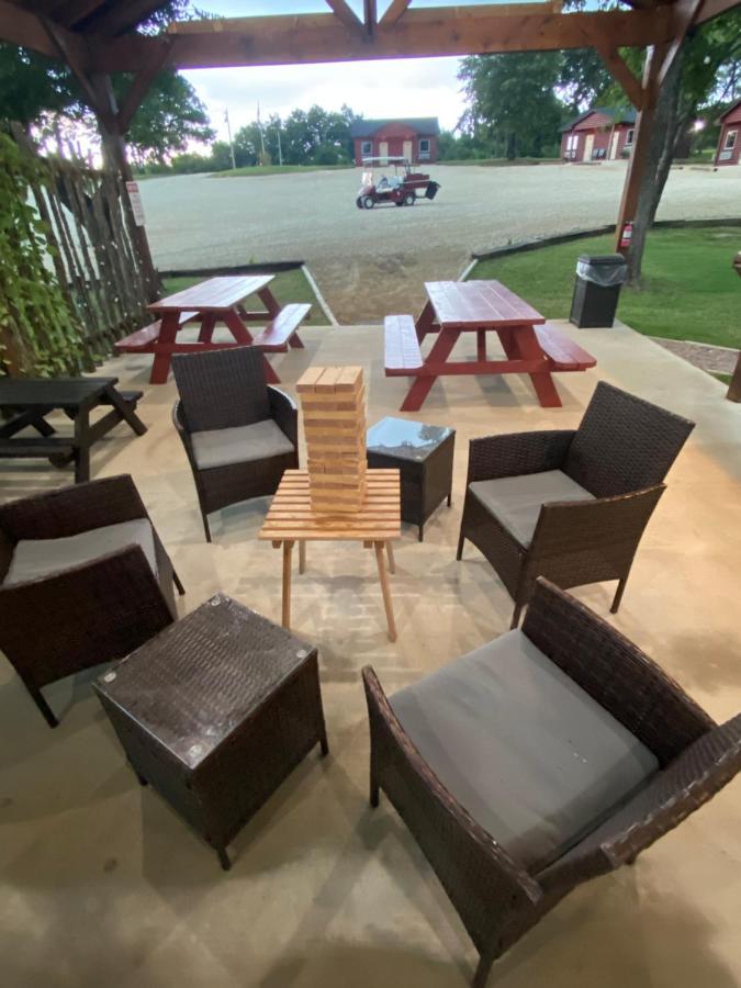 The Woods Lodging Kingston ภายนอก รูปภาพ